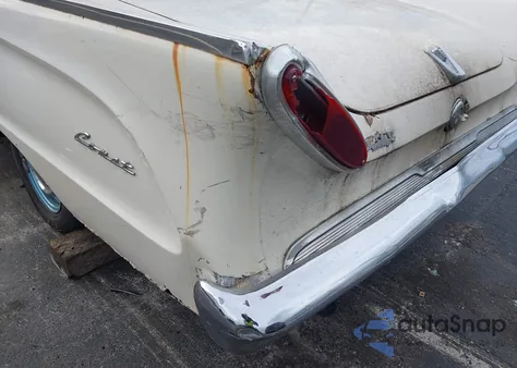 1961 Mercury Montego z USA, uszkodzony, nr VIN 1H11S900697